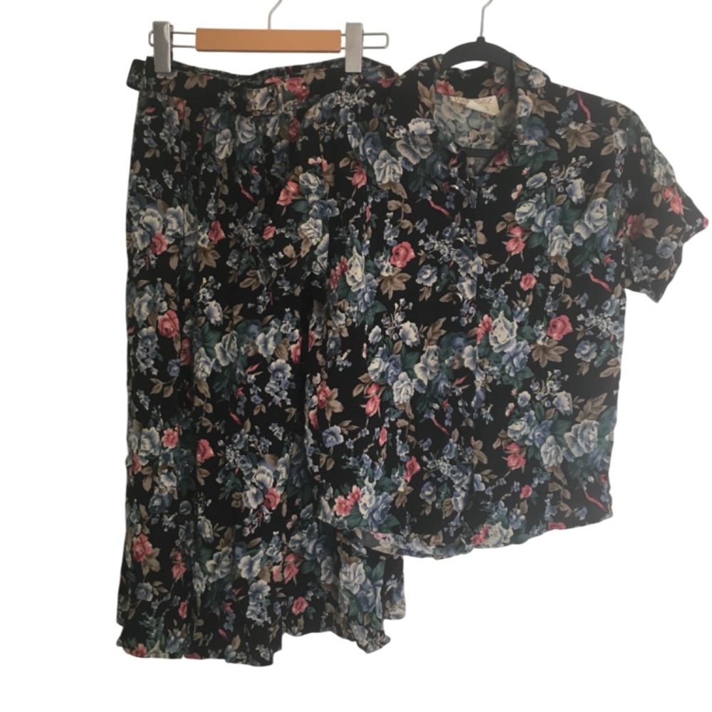 Vintage Matching Skirt Shirt Top Outfit Set Belt Floral Rayon